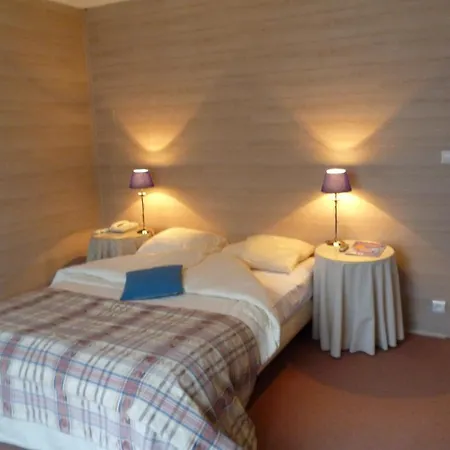 Chalet Sur Lesse Hotel 3*